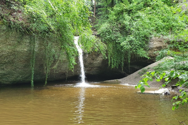 Sonnental, Hohlen Stein